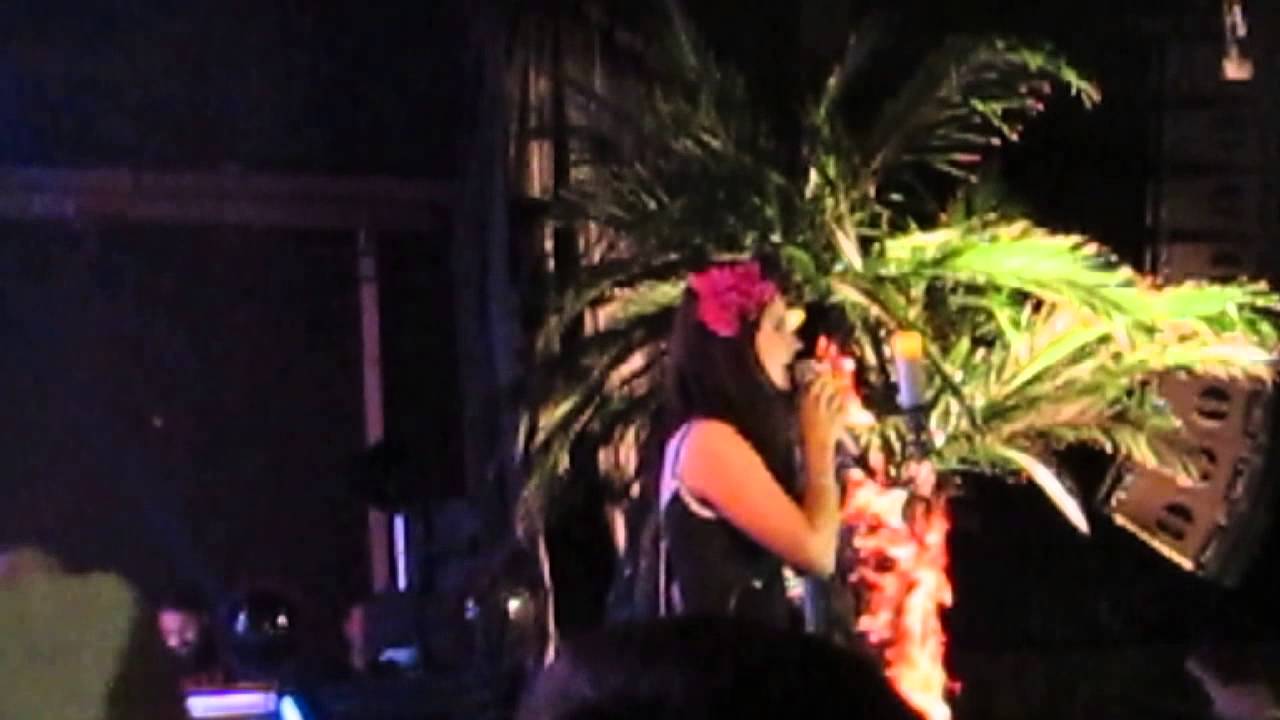 Lana Del Rey - Intro + Cola (Live at Sala La Riviera, Madrid 09/05/2013)