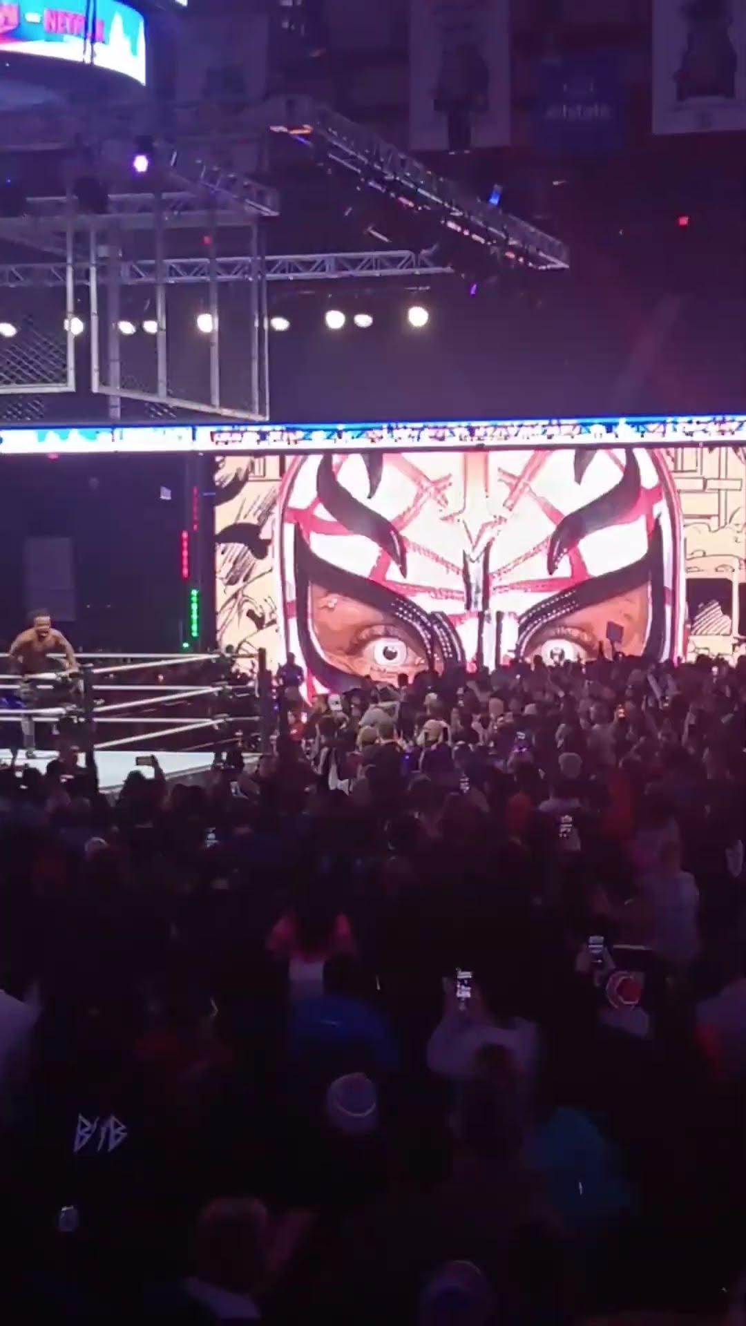 Rey Mysterio saves CM Punk from Dominik #wwe #shorts #cmpunk #laknight #dominikmysterio #ReyMysterio