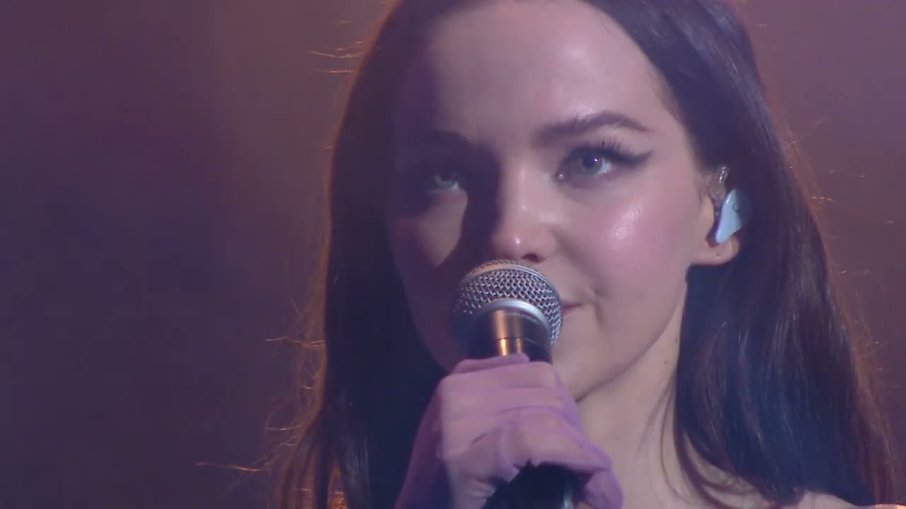 Dove Cameron – Boyfriend in the Live Lounge