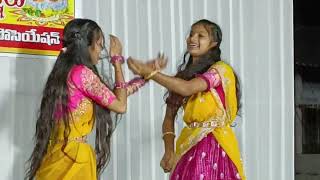 Ramanakkapet Dussehra dance performance by Rehana & Humera (nannalluko malletheega song)