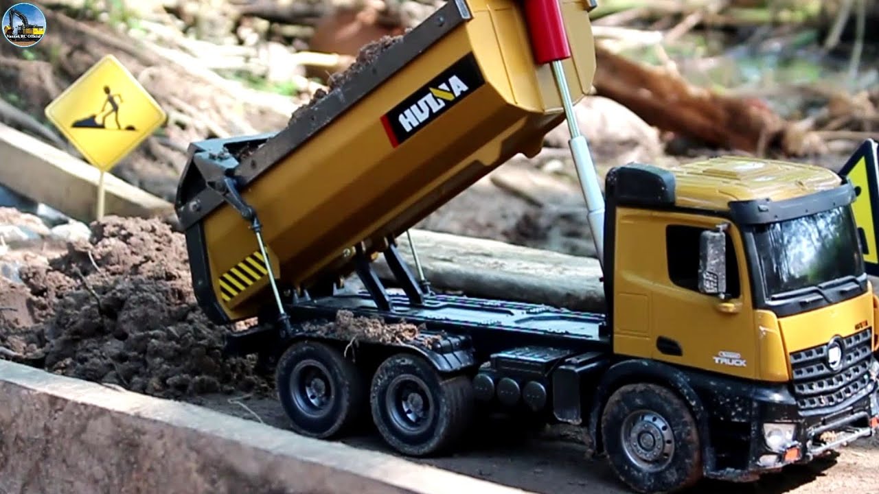 RC Construction Equipment at work! RC Truck RC Excavator YouTube