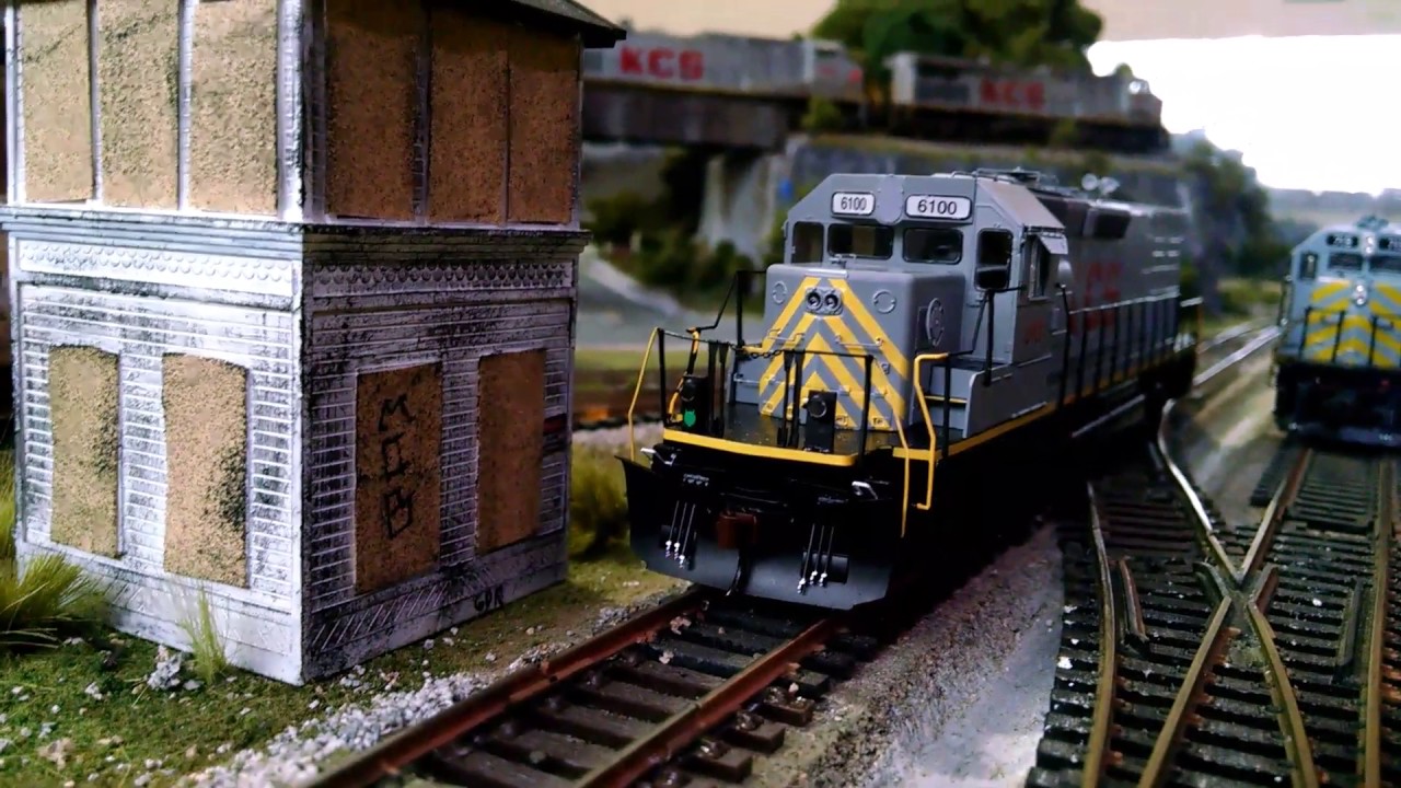 Athearn sd40t-2 and sd60 Product reviews - YouTube