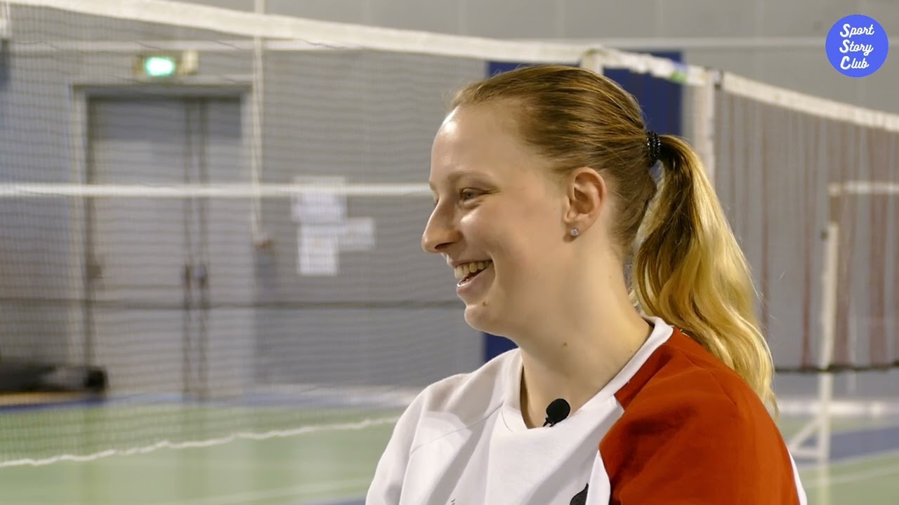 Découvrez Delphine Delrue (badiste) - Sport Story Club épisode 2