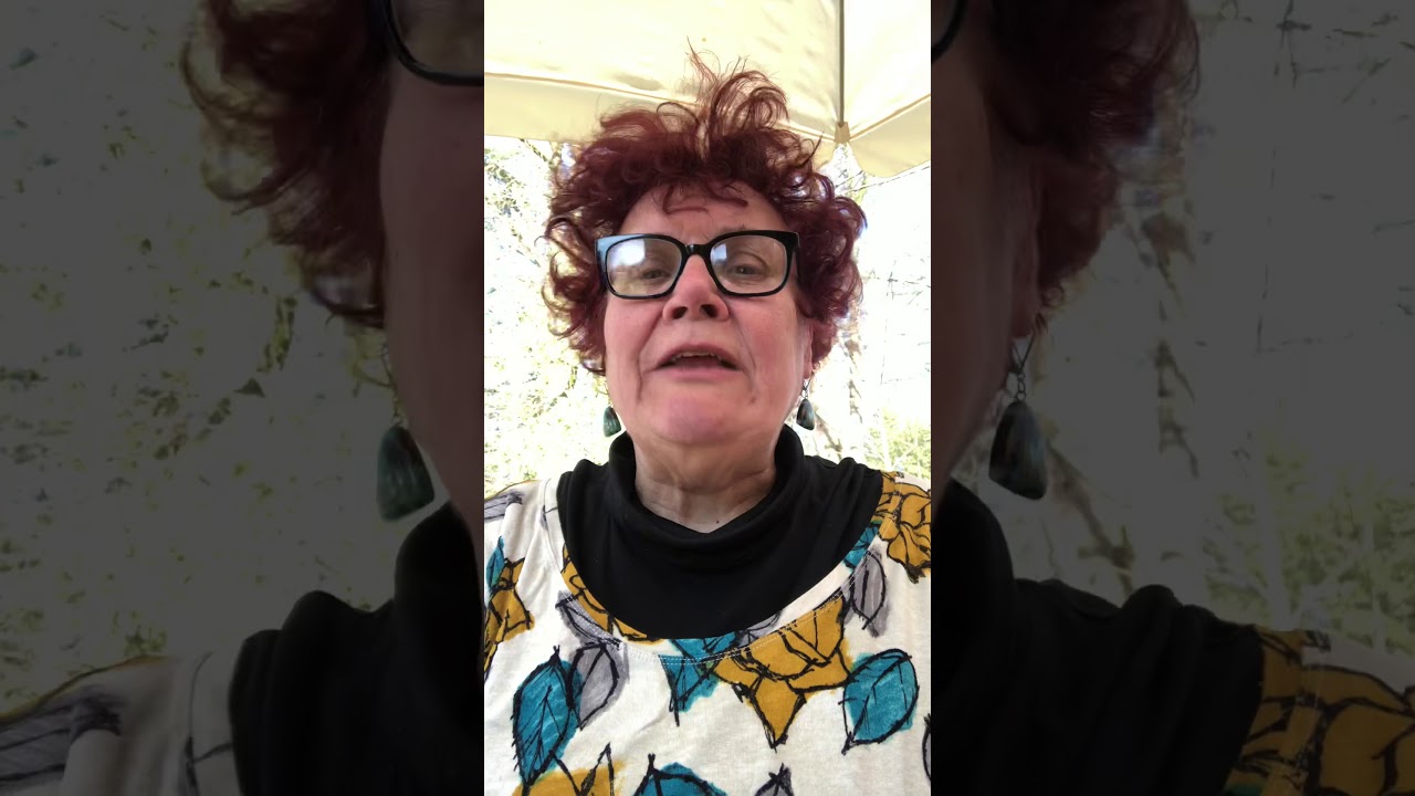 Een veldmuis vond in het beukenbos