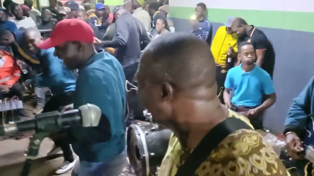 ZOZO and sengere super beat live at ngudza  Usadivha from vol 6