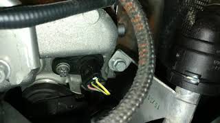 2013 BMW X5 M - How to Fix Engine Malfunction Warning, Camshaft Position Sensor (2A7E, P0025) screenshot 3