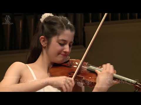 Paganini Concerto No.1, Op 6, 1. Allegro maestoso  — María Dueñas/ Vladimir Spivakov