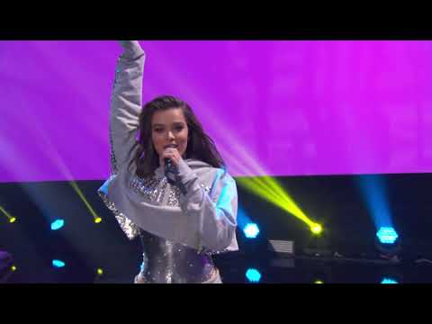 Hailee Steinfeld Most Girls Starving Radio Disney Music Awards Live 2017