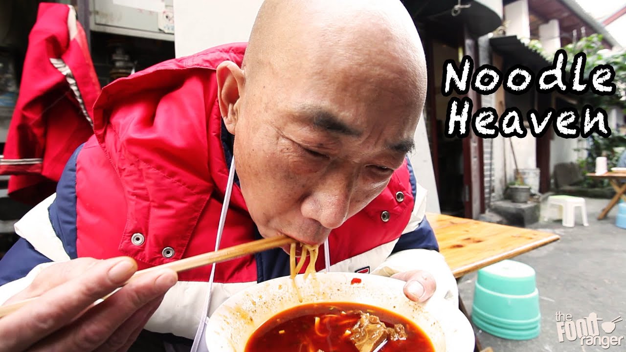 Enter Noodle Heaven Szechuan, China YouTube