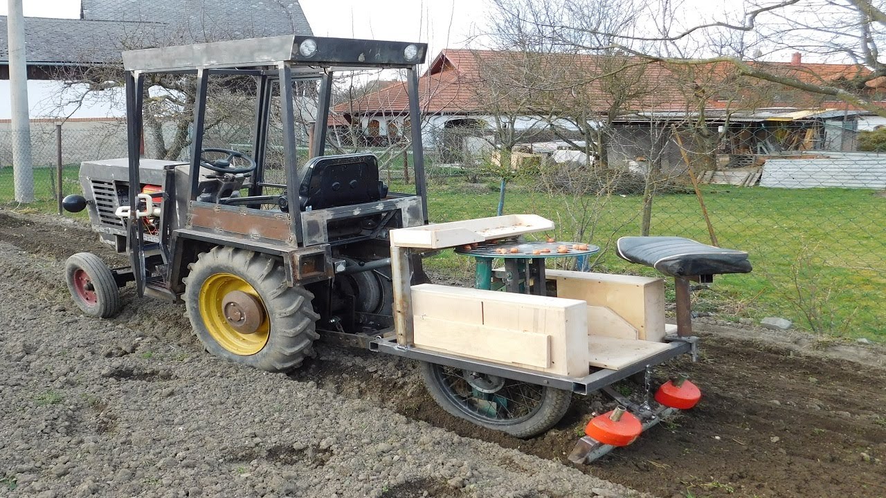 Sazeč cibule poprvé v akci