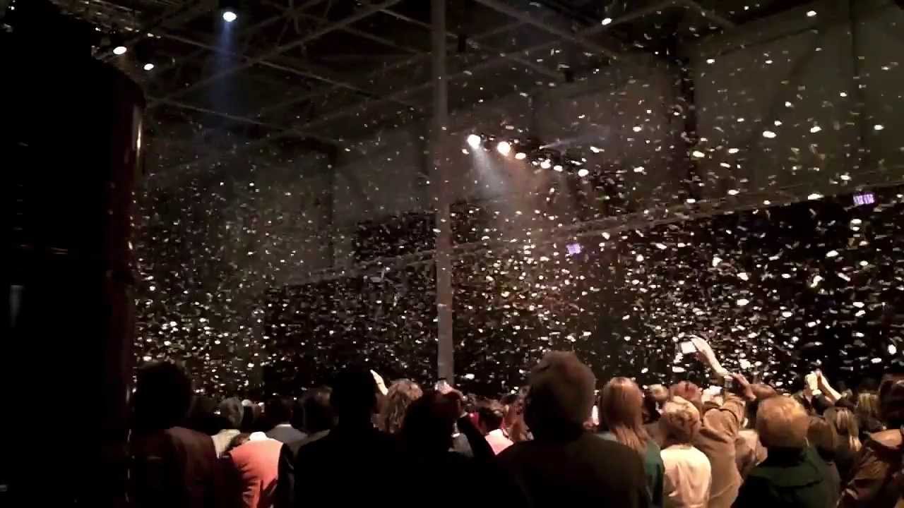 Spectaculaire Opening van Nieuw Bedrijfspand met Confetti – Showeffects in Actie