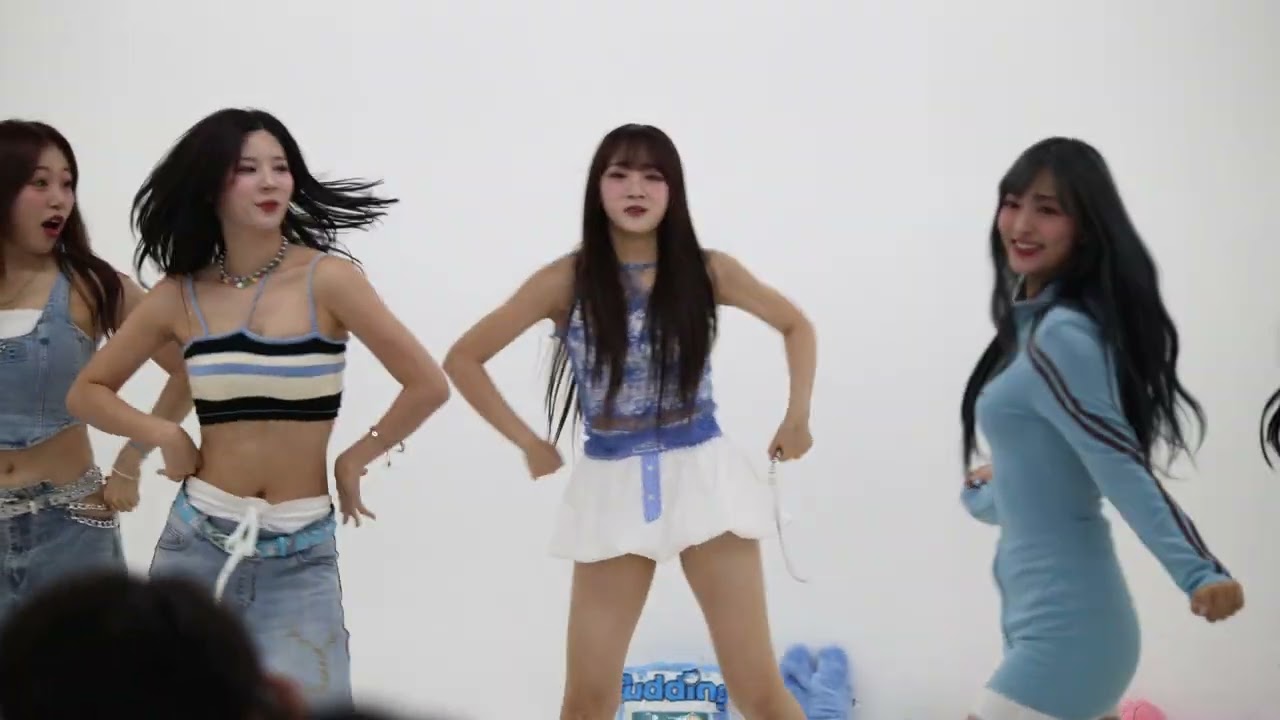 240721 팬사인회 시그니처 클로이 4K 직캠 (cignature CHLOE FanCam) - '풍덩' @cignatureJ9 #시그니처 #클로이 #풍덩 #워터밤 #직캠