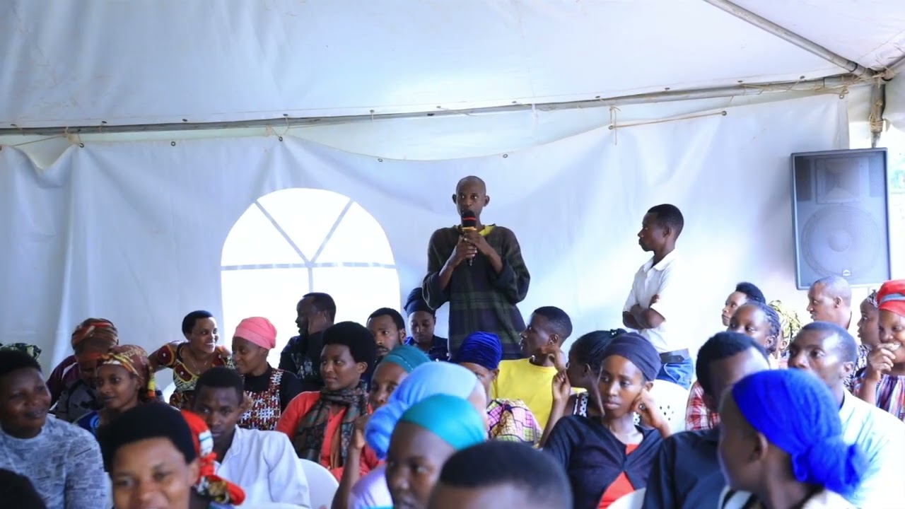 AHAiiiii Ahiiiii  IMANA IDUHAYE ABABYEYI MWISANA MITIMA