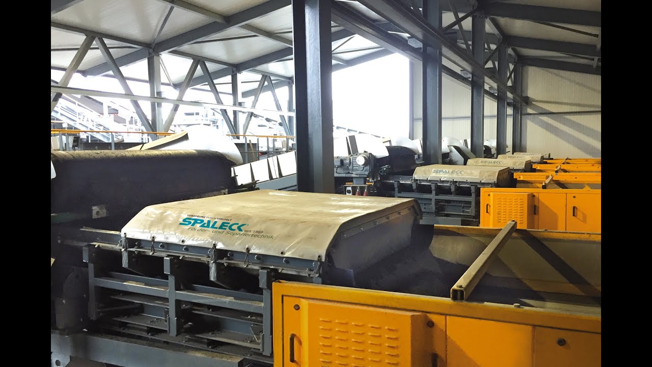SPALECK ActiveCLEAN vibratory feeder slag processing / incinerator bottom ash treatment plant