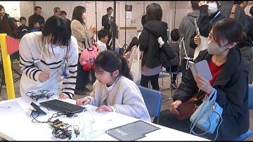 小学生がドローンをプログラミング　マス目の飛行ルート確認し計算
