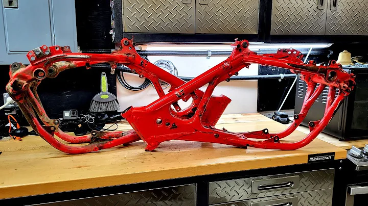 Two Honda CR250 2- stroke restorations at once. Part 1