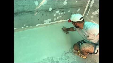 Realizzazione Piscina interrata nel giardino dietro casa