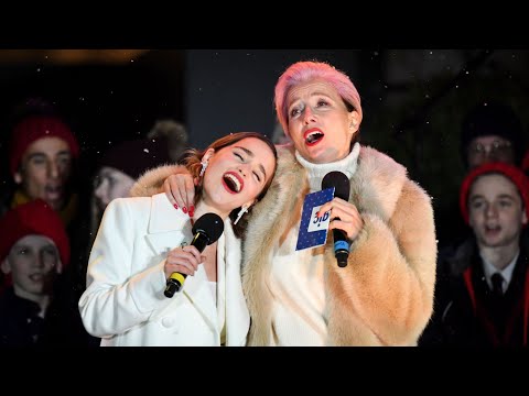 Emilia Clarke And Emma Thompson Sing Last Christmas At The Covent Garden Light Switch On 
