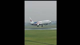 Malaysia Airlines Tiba di Soekarno-Hatta dari KLIA Kuala Lumpur | Boeing 737-800