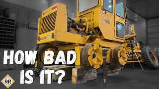 Road Grader Repair Series: Restoring a 1972 Allis Chalmers M65 – Episode 3 M65 Grader