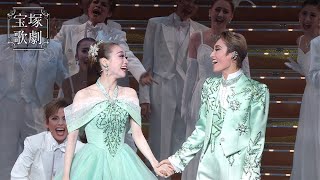 宝塚男役トップスターから歌姫に！望海風斗さんの魅力を大紹介