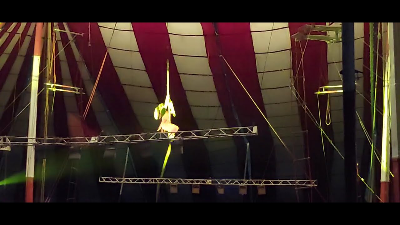 Breathtaking Acrobatics! 😍 Girl Performs Daring Rope Stunts | Must ...
