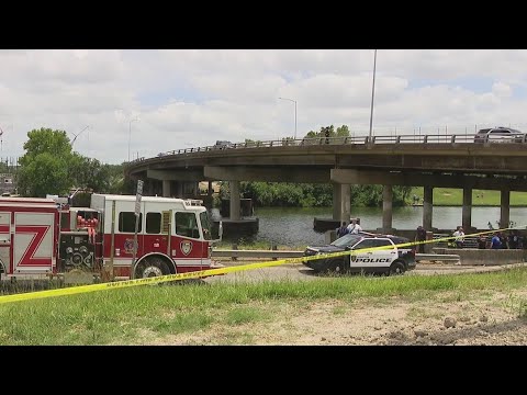 Teenager killed after car crashes into Houston bayou - YouTube