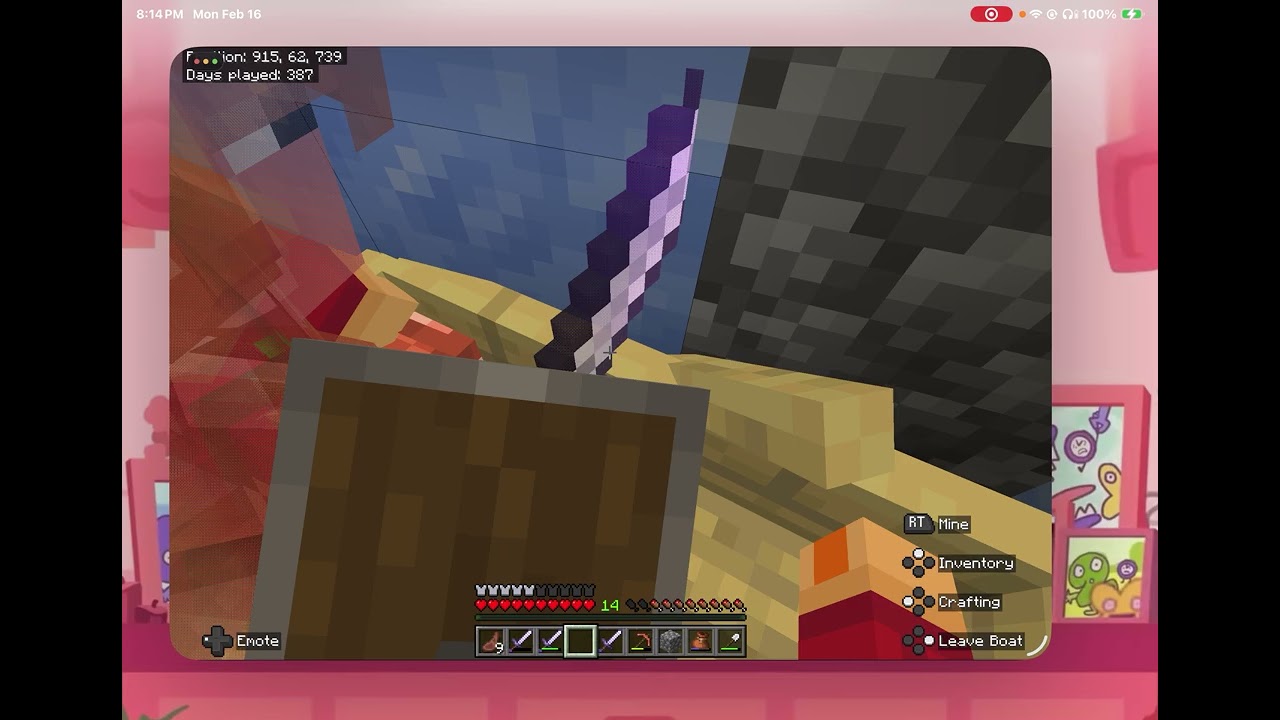 Me and @CheeseChaptain playing mc and boat skating (epilepsy warning, flashing images kinda)