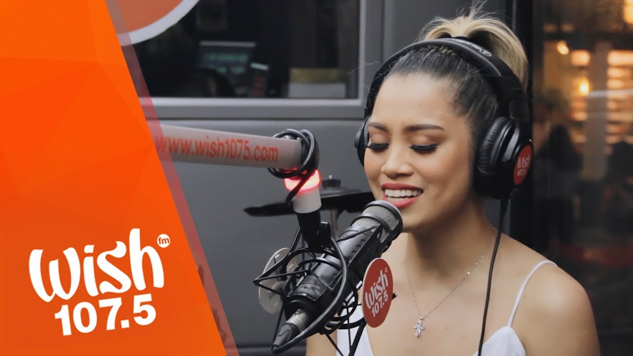 Eumee performs "Bratatat" LIVE on Wish 107.5 Bus