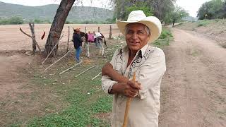 Con el amigo y su yunta, en La Tapona Rioverde S.L.P