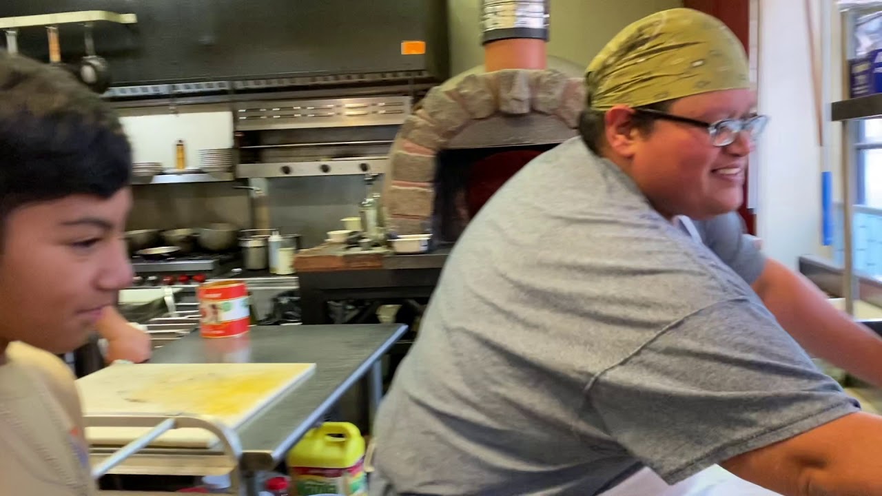 B's Classic Cheese Pizza, Cooking w/ Bo