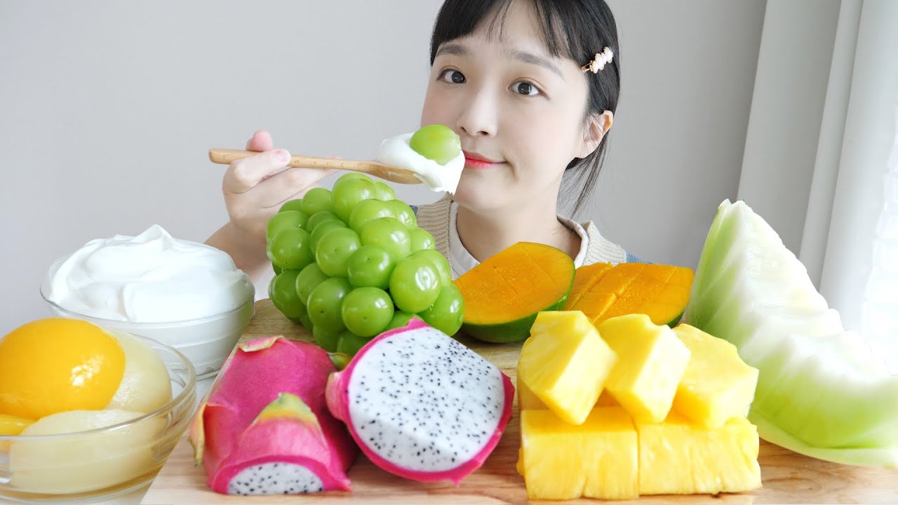 과즙이 퐁퐁 터지는 생크림 과일 먹방🍒🍋 _ 샤인머스켓, 메론, 애플망고, 파인애플, 용과, 황도 :D