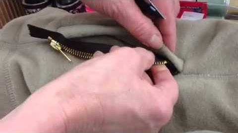 How to sew a zipper on to your pocket
