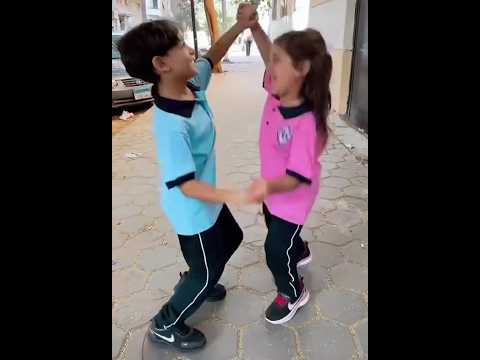 وحياة الأخوة مليش الا هو