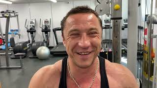 картинка: Тренировка дельт от рекордсмена Мира по жиму гирь! #гири #бодибилдинг #качалка #дельты #спорт