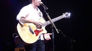 Kris Allen answers the question "Did you pee?"