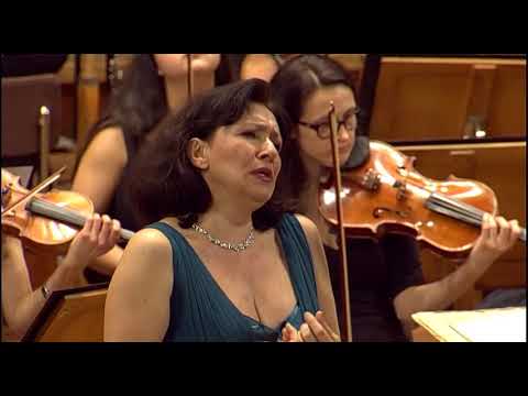 Видео: Хамбургската филхармония придобива ъгли