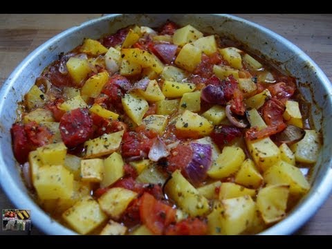 Video: Wie Man Kartoffel-Tomaten-Auflauf Im Ofen Kocht