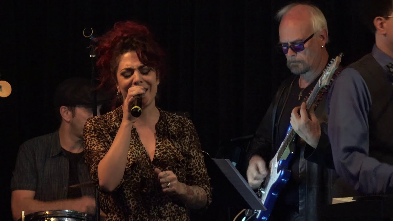 Cassiopée V. Lapierre (Cassie Stone) - Back To Black - Kenny Davidsen Show, Tuscany, Las Vegas