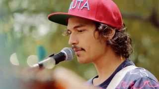 #Topsiding Sessions powered by Sperry: Caloncho - "Chupetazos" chords