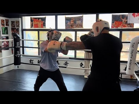 Watch Xingyi Guy Improve As He Spars Boxing Coach 