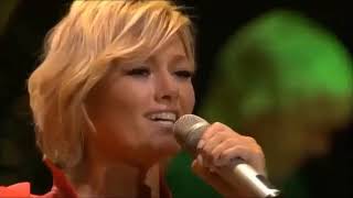 Немецкая певица Helene Fischer поёт русские песни в Карнеги Холл