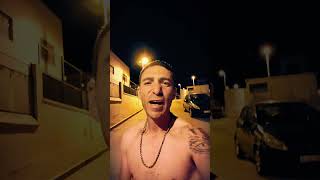 Vive la calor como si fueras un niño chico que el frío cuando llega te congela los huesos.