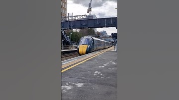 GWR Class 800 passes Ealing Broadway at 125mph #class800