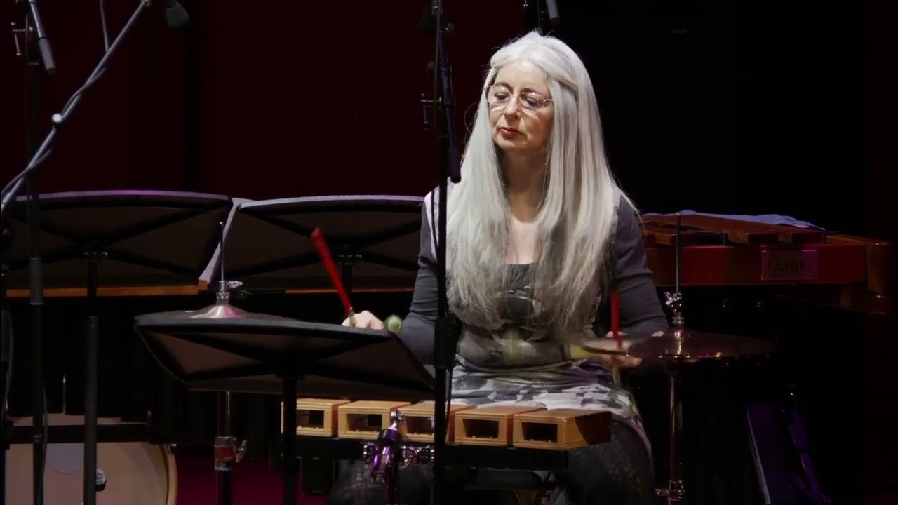Clapping Music | Steve Reich | arranged and performed by Evelyn Glennie Clapping Music | Steve Reich | arranged and performed by Evelyn Glennie