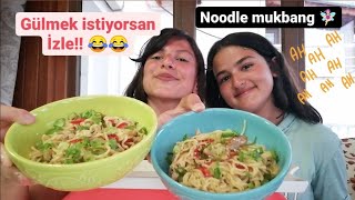 Noodle Mukbang Arkadaşim Ecri̇ni̇ Taniyin Nasil Taniştik Gülme Kri̇zi̇ne Gi̇rdi̇k