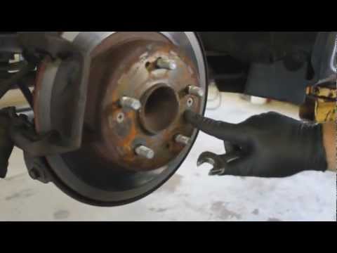 How to remove rotors on 2007 honda accord #5