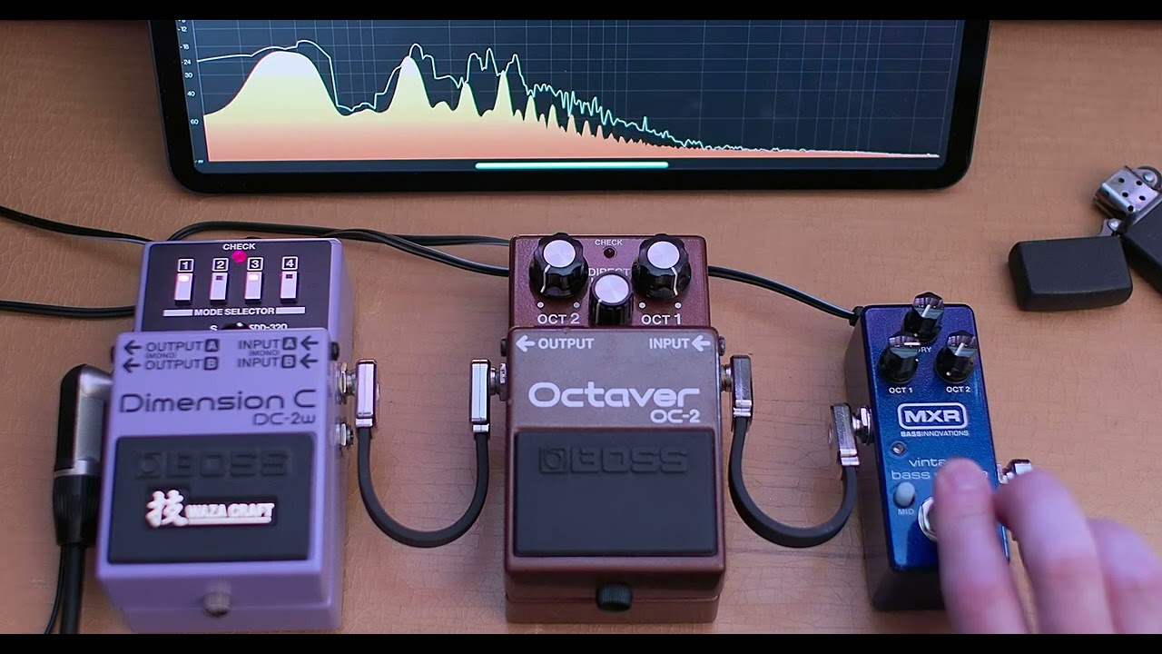 BOSS Octaver OC-2 vs MXR vintage bass octave - YouTube