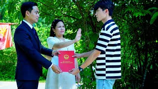 Hely's adoptive mother went bankrupt; Ngoc suggested selling the plot of land, but she refused.