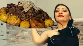 Жаренная говядина с картошкай в казане, ну просто бомбически вкусно 😋